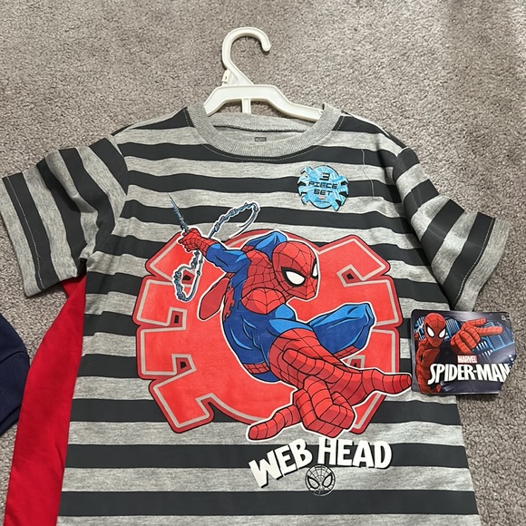 Brand new Spider-Man 2 piece and 3 piece sets - Picture 8 of 8